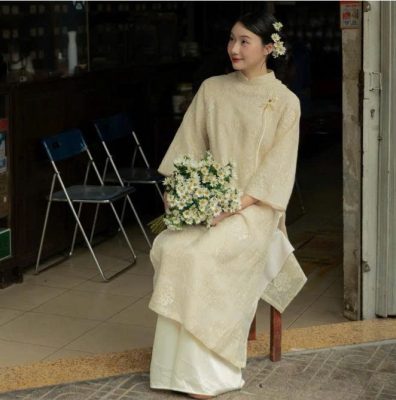 Áo Dài Cách Tân Tà Ngắn: 7 Lý Do Khiến Giới Trẻ Mê Mẩn Xu Hướng Này